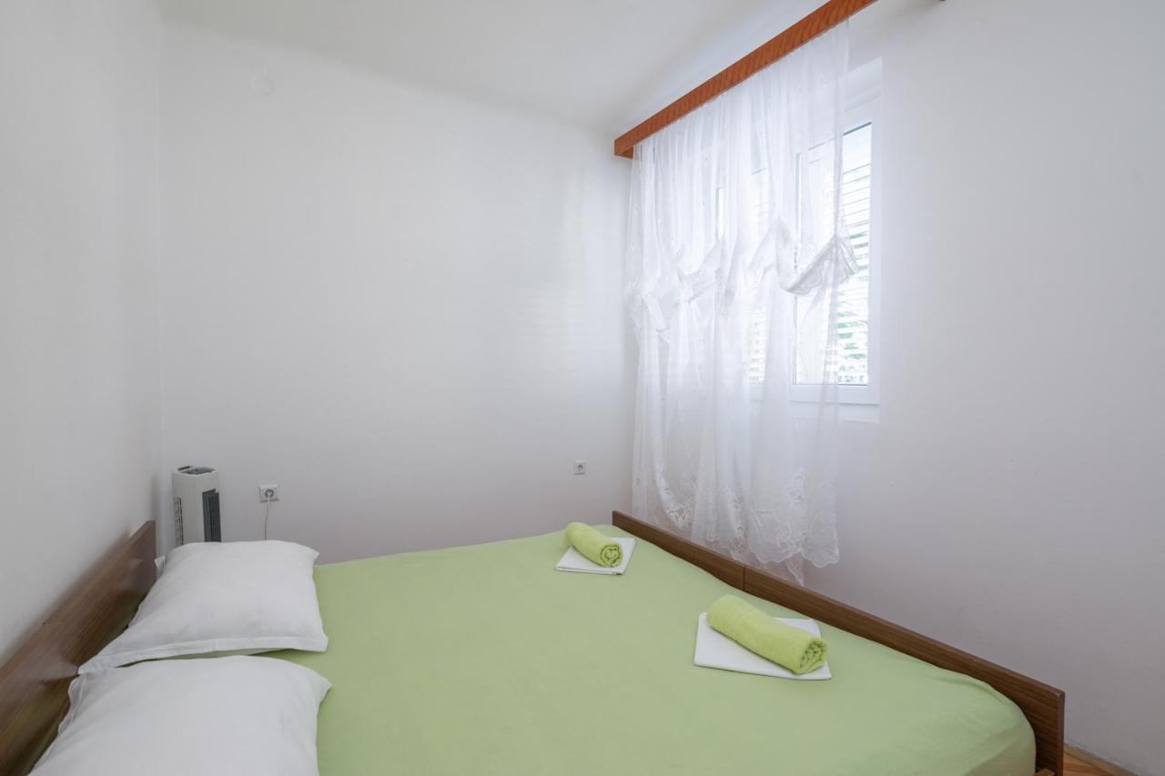 Beach Apartments "Bili Cvitak" Duće Exteriér fotografie