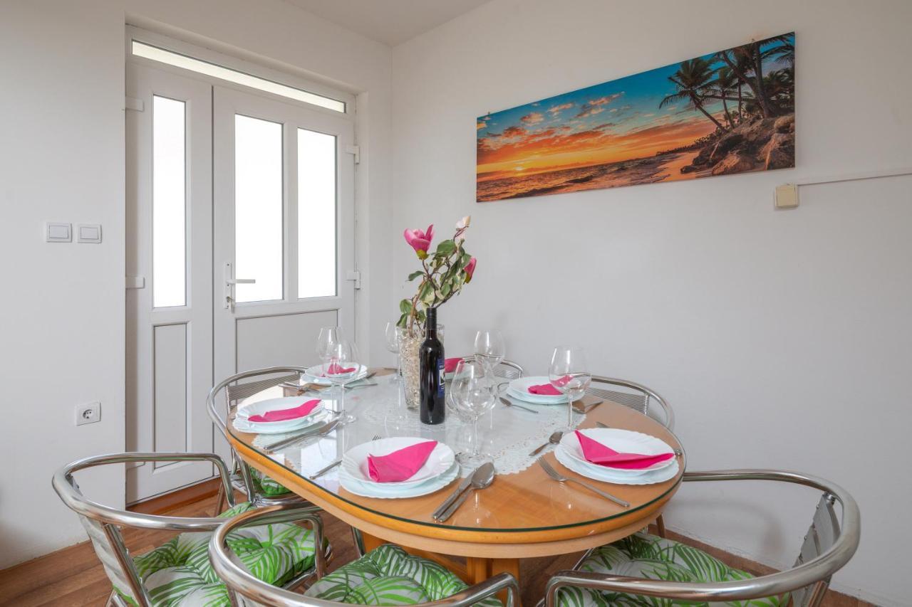 Beach Apartments "Bili Cvitak" Duće Exteriér fotografie
