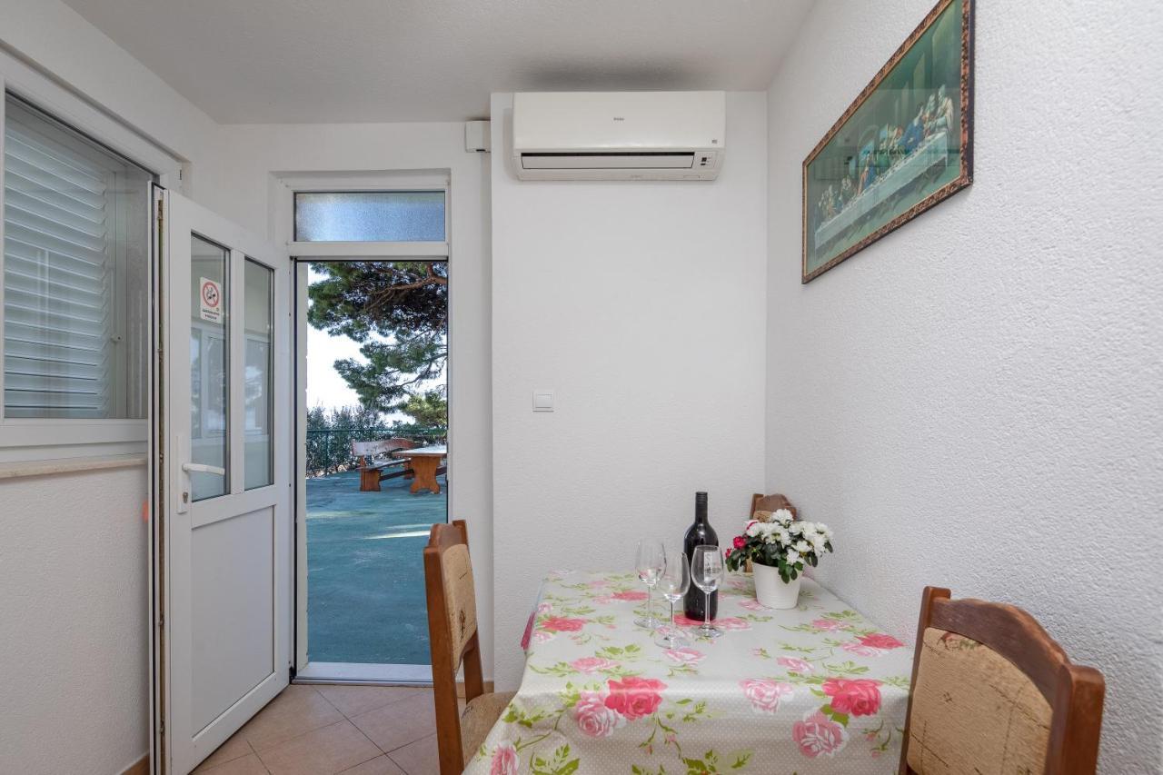 Beach Apartments "Bili Cvitak" Duće Exteriér fotografie